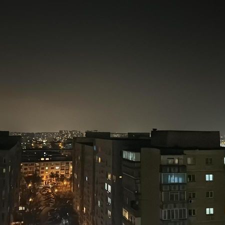 Apartamento The Moon View Bucarest Exterior foto